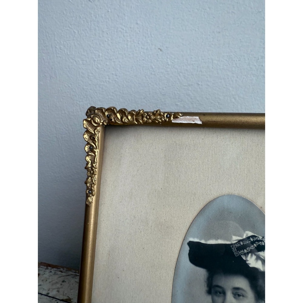 Antique Portrait Photograph w/ Vintage Gold Ornate Picture Frame Victorian Decor - Picture 11 of 16